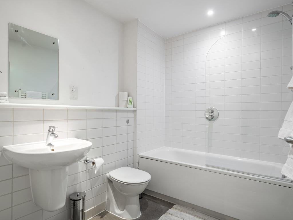City Center Apartment Bedford Exteriör bild